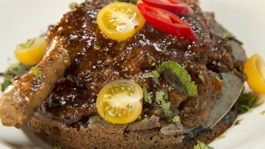 Рецепт утиной ножки с фиолетовой коврижкой