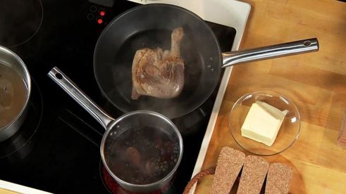 утиная ножка с фиолетовой коврижкой