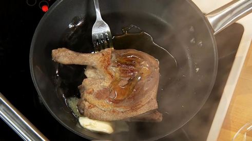 утиная ножка с фиолетовой коврижкой