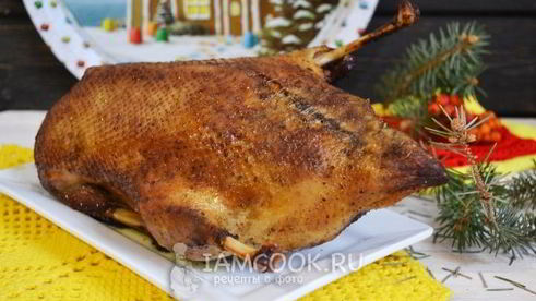 утка, фаршированная рисом и грибами