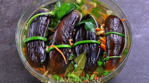 баклажаны соленые с морковью и чесноком