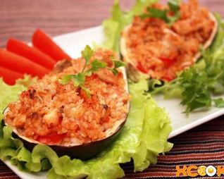 Фаршированные баклажаны, запеченные в духовке