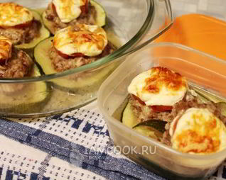 Кабачки, фаршированные фаршем и сыром, в духовке