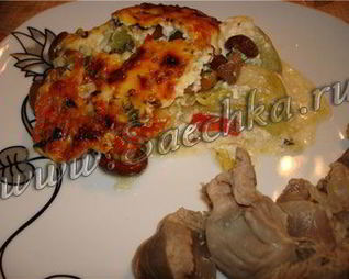 Кабачки с грибами в сырном соусе