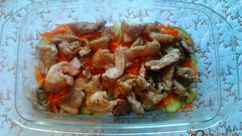 кабачки с мясом тушеные в томатном соусе