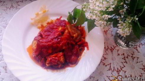 кабачки с мясом тушеные в томатном соусе