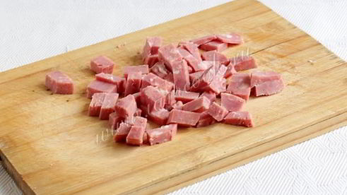 капуста тушеная с колбасой