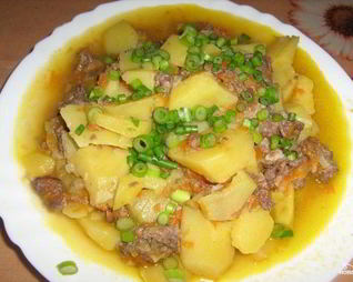 Картошка с тушенкой