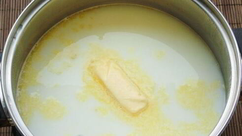 кукуруза, варенная с молоком и сливочным маслом