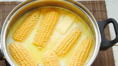 кукуруза, варенная с молоком и сливочным маслом