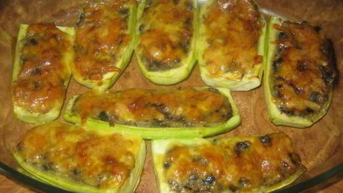 лодочки из кабачков в духовке с фаршем и грибами