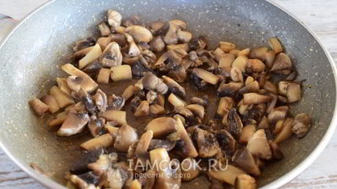 перец, фаршированный грибами