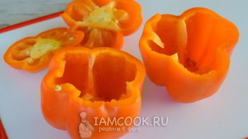 перец, фаршированный грибами