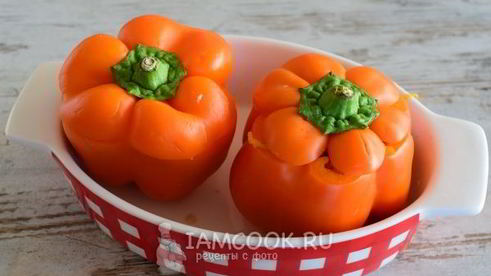 перец, фаршированный грибами