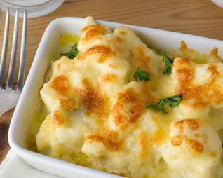 Цветная капуста, запеченная с сыром и бешамелем