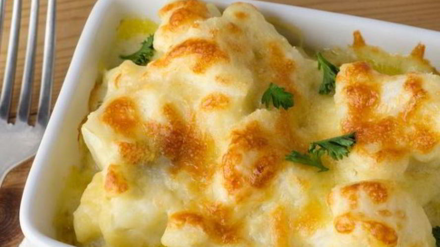 Рецепт цветной капусты, запеченной с сыром и бешамелем