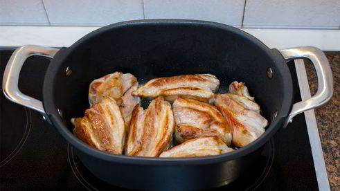 тушеная квашеная капуста со свиными ребрышками