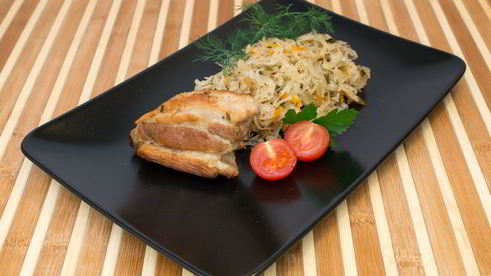 тушеная квашеная капуста со свиными ребрышками