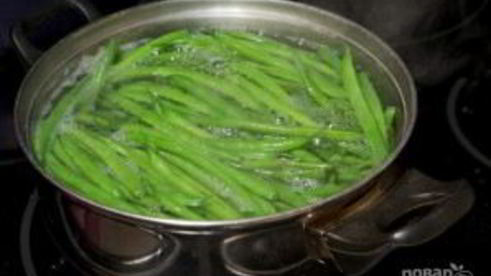 зеленая фасоль с яйцом