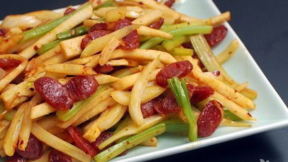 Рецепт Жареного корня сельдерея с колбасками