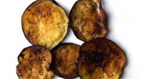 жареные баклажаны с овощами