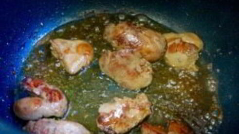 куриная печень с морковью