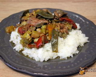 Куриная печень с осенними овощами