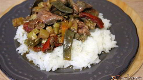 куриная печень с осенними овощами