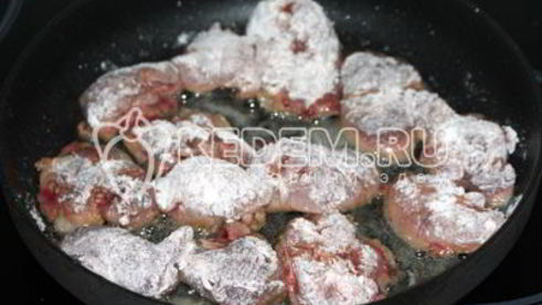 куриная печень с овощами