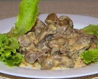 Куриная печень в сметане