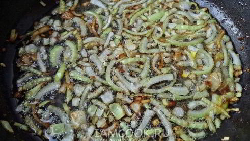 куриная печень в сметанно-горчичном соусе