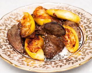 Печень индейки с яблоками