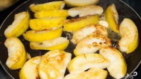 печень индейки с яблоками