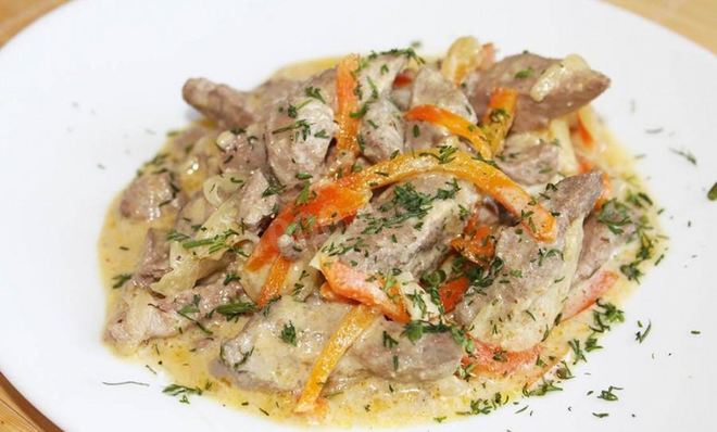 Печень кролика в сметане