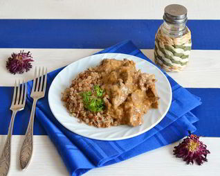 Печень куриная по строгановски