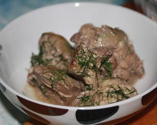 Печень куриная в сметанном соусе