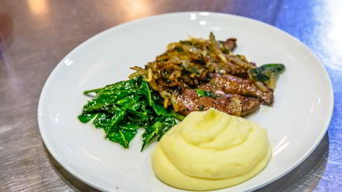 телячья печень со шпинатом