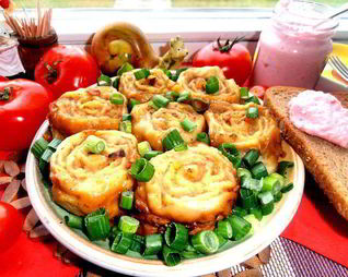 Ленивые пельмени на овощной подушке