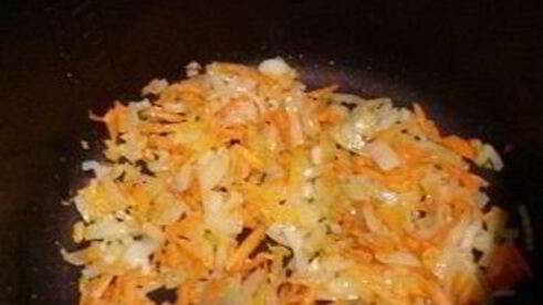 ленивые пельмени в овощном соусе