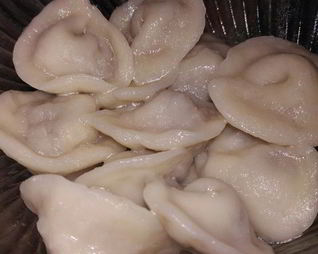 Пельмени из говяжьего фарша с луком