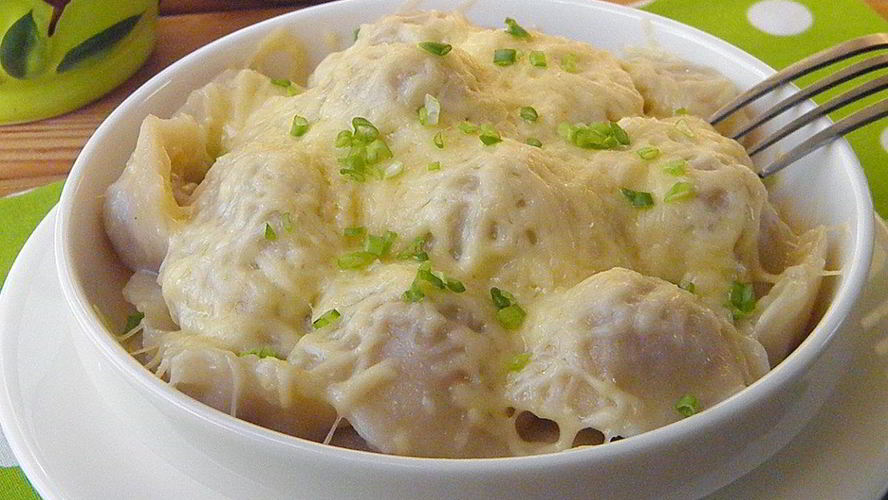 Рецепт пельменей с сыром в духовке