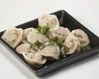 Пельмени со свининой и кальмарами