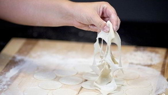 Рецепт Теста на пельмени на молоке