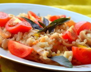 Паэлья с кальмарами