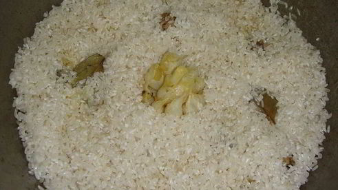 плов с курицей и курагой в духовке