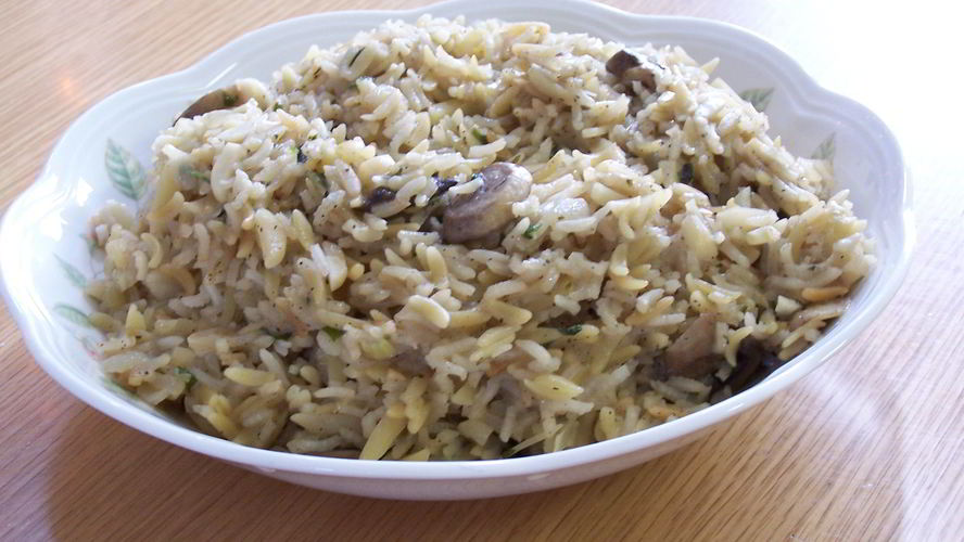 Рецепт плова с лесным орехом, грибами и пастой орзо