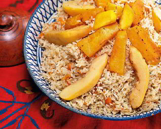 Плов с тыквой и айвой