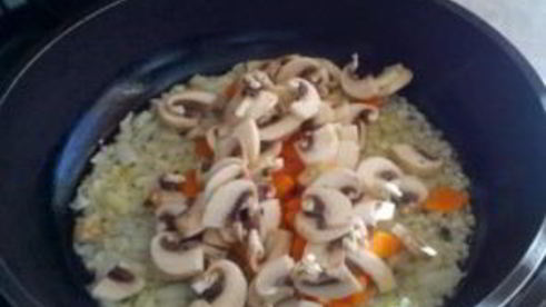 плов со свининой и грибами