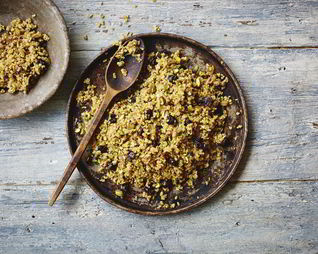 Сладкий плов с черносливом