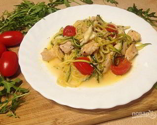 ПП-паста из цукини с курицей и моцареллой